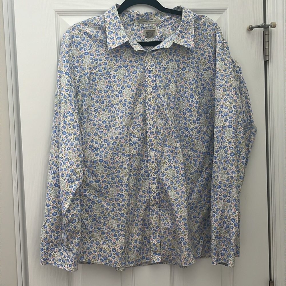 Floral Blue and White Women's Top